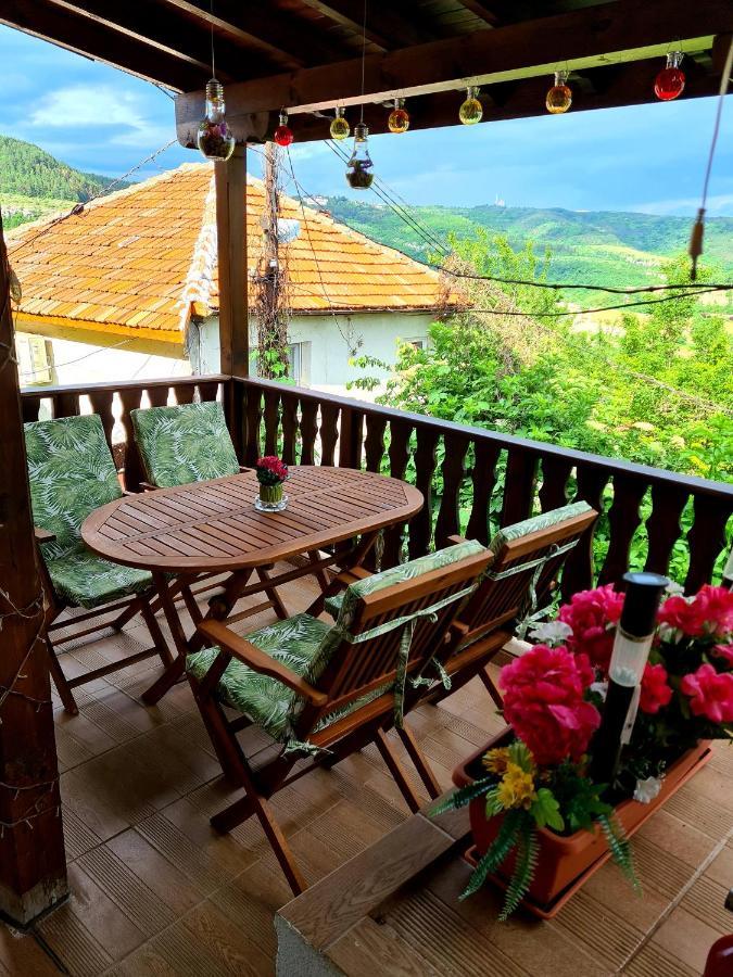 Arts Guest House -Beautiful Villa For 6 Persons Veliko Tŭrnovo Eksteriør bilde