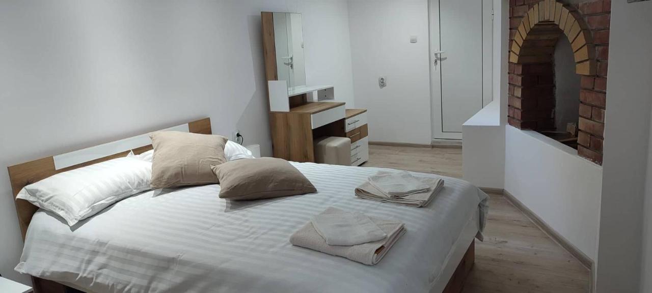 Arts Guest House -Beautiful Villa For 6 Persons Veliko Tŭrnovo Eksteriør bilde